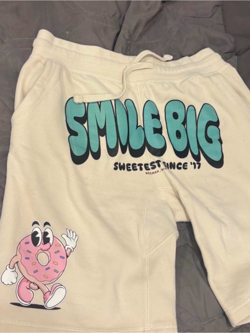Cream 'Smile Big' Graphic Men’s Shorts